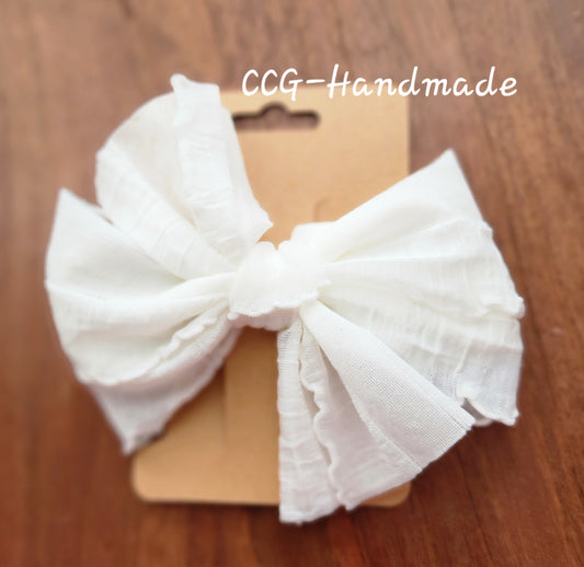 White Pinwheel Bow